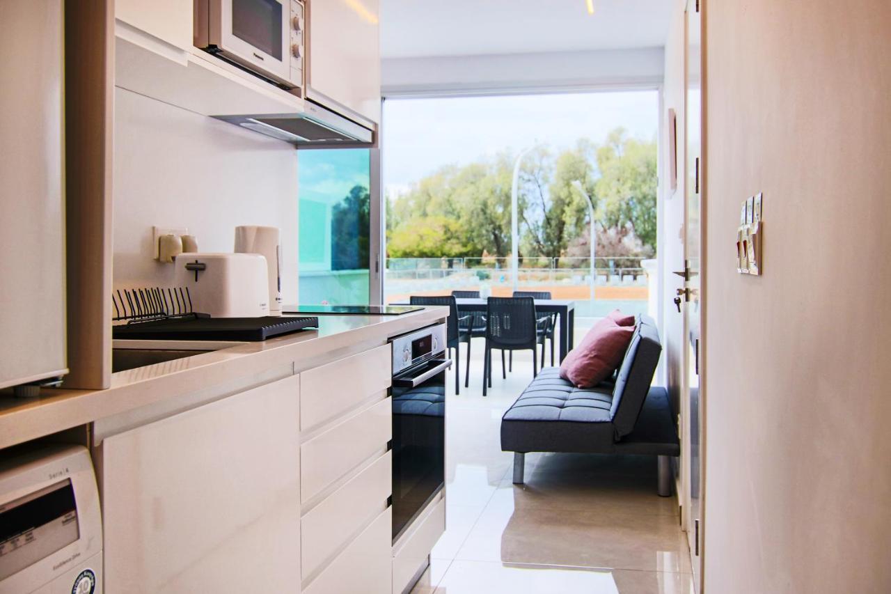Phaedrus Living - Seaside Luxury Flat Harbour 103 Daire Pafos Dış mekan fotoğraf
